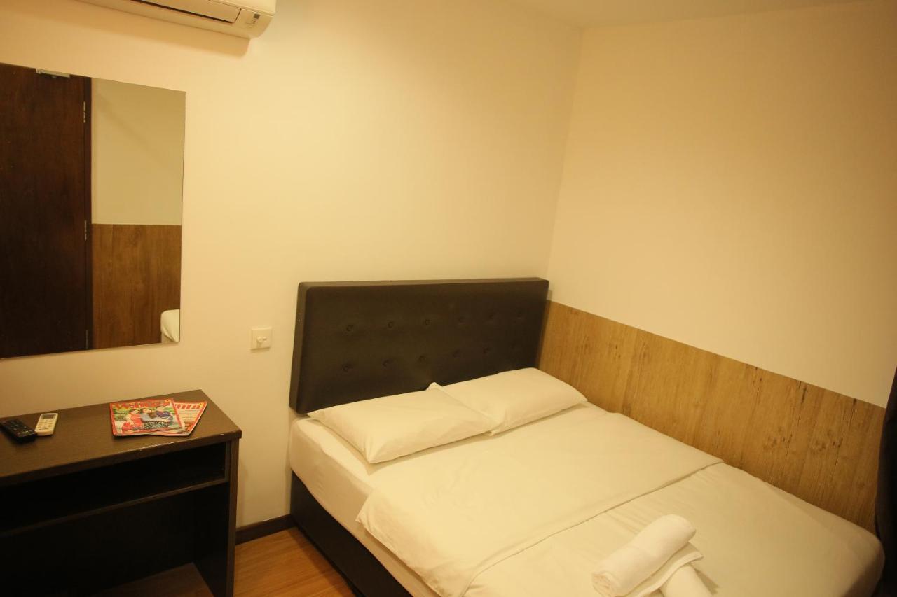 N K Hotel Muar Eksteriør billede